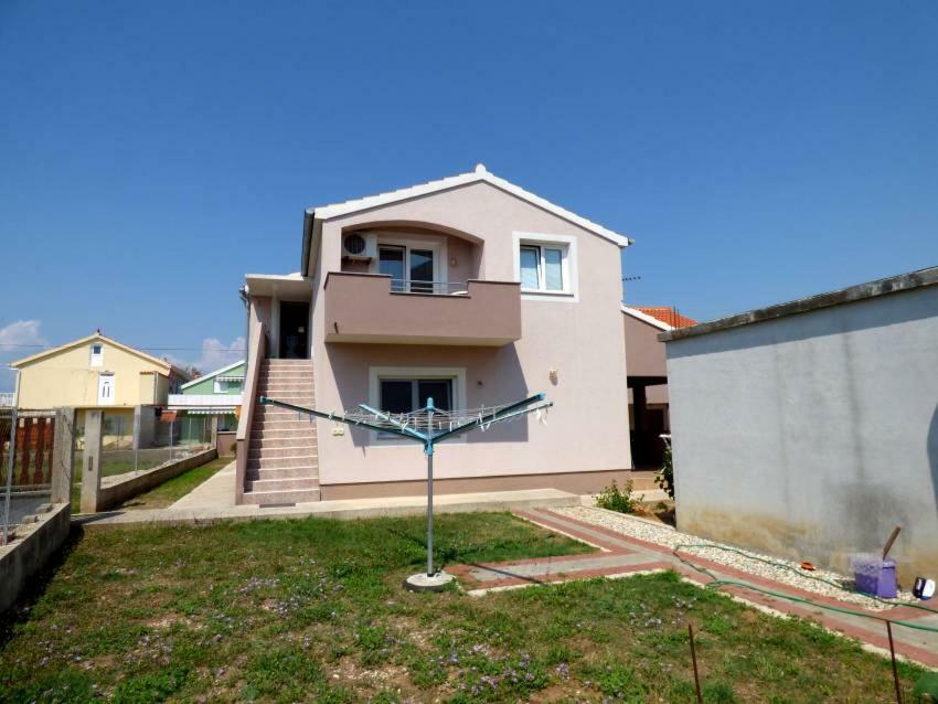 Apartments Branko Nin Bagian luar foto