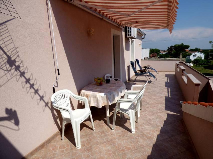 Apartments Branko Nin Bagian luar foto